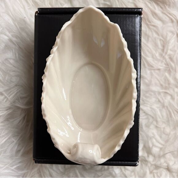 Lenox Leaf Nut Candy Dish 6” ivory - Picture 3 of 5